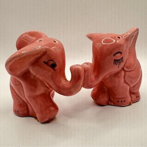 Vtg 1950’s Japan Pottery PINK ELEPHANT Trunk Up Good Luck Salt & Pepper Shakers